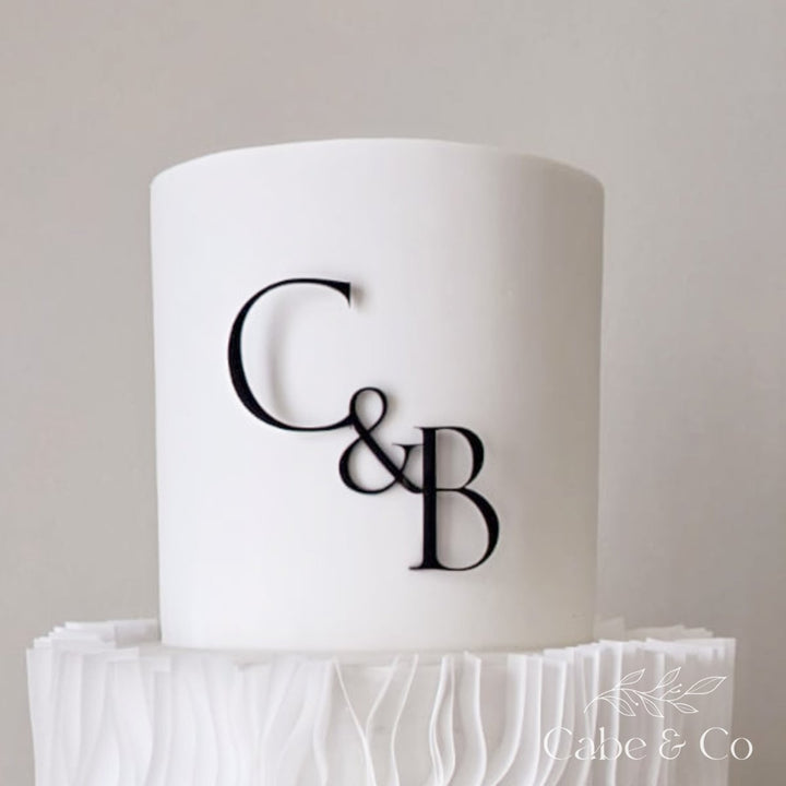 Classic Wedding Cake Serif Initials