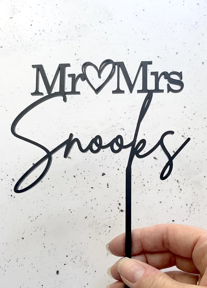 Mr ❤️ Mrs Wedding Cake Topper