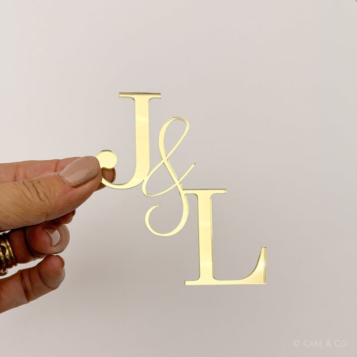 Wedding Cake - Connecting Serif Initials Charm