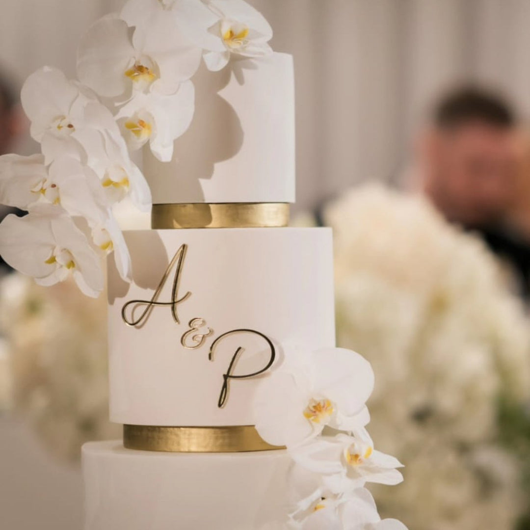 Cake Initals Wedding cake with initials 60 photos - Astyledwedding.com