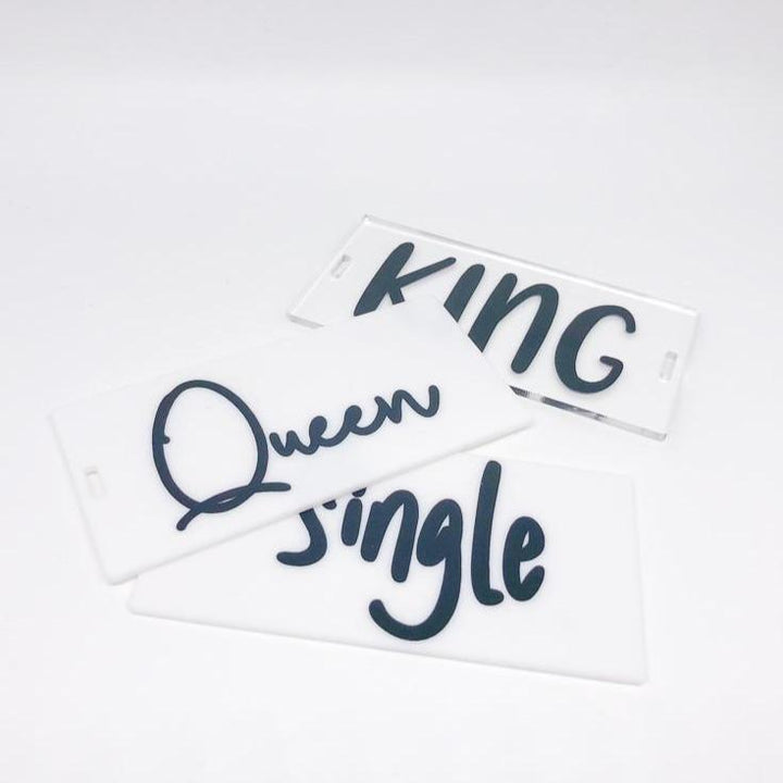Swing tags for home organisation and storage baskets in your home